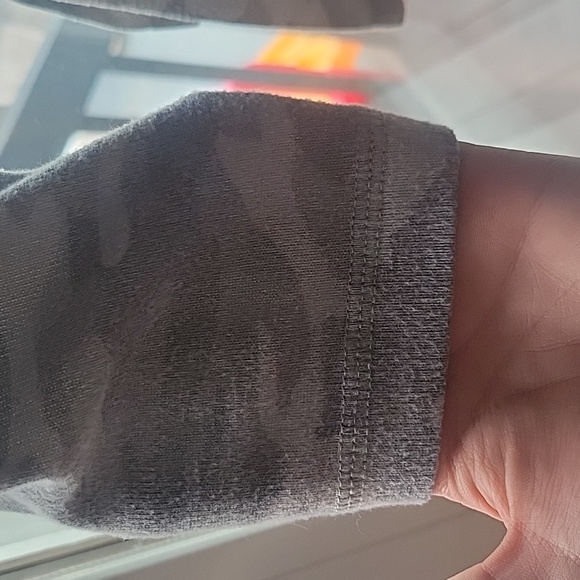 Light green camo oversized top - Picture 4 of 4